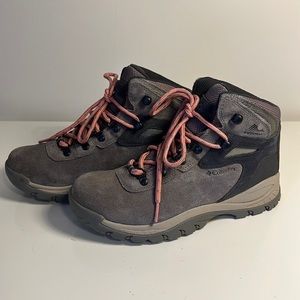 Columbia Hiking Boots Newton Ridge Plus Waterproof Size 8